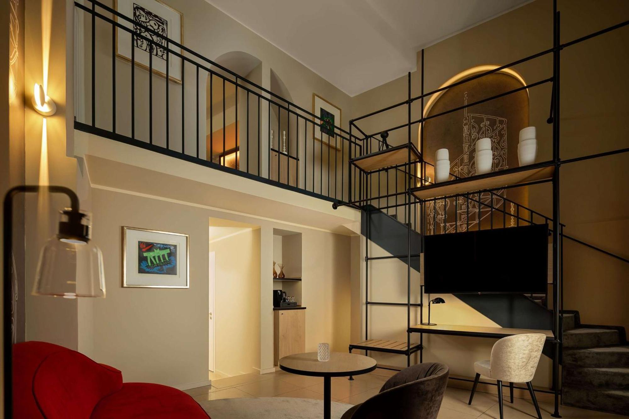Wasserturm Hotel Cologne, Curio Collection By Hilton Exterior photo